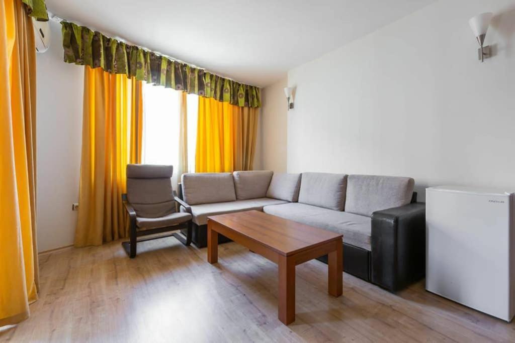 Avalon Appartament Da Lary Sunny Beach Exterior photo